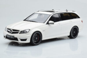 Mercedes C63 AMG S204 T-Model Blanc GT Spirit 1:18