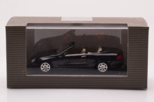 Mercedes CLK A209 Cabriolet Obsidian Noir Métallique Minichamps 1:43 B66961966 Métal Moulé — image 4 sur 4