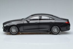 Mercedes CLS Coupé C257 Norev 1:18 B66960546 Métal Moulé — image 4 sur 7