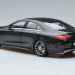 Mercedes CLS Coupé C257 Norev 1:18 - image 6 of 7