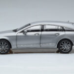 Mercedes CLS Shooting Brake X218 Alanite Gris Norev 1:18 - image 4 of 7