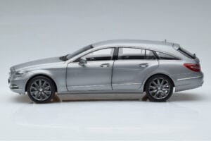 Mercedes CLS Shooting Brake X218 Alanite Gris Norev 1:18 B66960117 Métal Moulé — image 4 sur 7