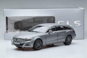 Mercedes CLS Shooting Brake X218 Alanite Gris Norev 1:18 B66960117 Métal Moulé — image 7 sur 7