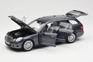 Mercedes E-Class S212 T-Model Tenorit Gris Métallisé Minichamps 1:18 B66962447 Métal Moulé — image 2 sur 8