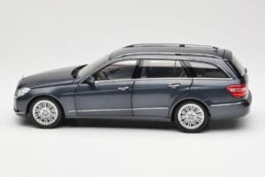 Mercedes E-Class S212 T-Model Tenorit Gris Métallisé Minichamps 1:18 B66962447 Métal Moulé — image 4 sur 8