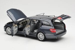 Mercedes E-Class S212 T-Model Tenorit Gris Métallisé Minichamps 1:18 B66962447 Métal Moulé — image 5 sur 8