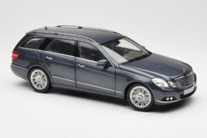 Mercedes E-Class S212 T-Model Tenorit Gris Métallisé Minichamps 1:18 B66962447 Métal Moulé — image 6 sur 8