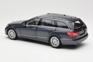 Mercedes E-Class S212 T-Model Tenorit Gris Métallisé Minichamps 1:18 B66962447 Métal Moulé — image 7 sur 8