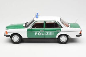 Mercedes E-Class W123 Polizei Norev 1:18 B66040676 Métal Moulé — image 4 sur 8