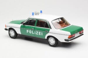 Mercedes E-Class W123 Polizei Norev 1:18 B66040676 Métal Moulé — image 7 sur 8