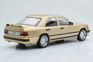 Mercedes E-Class W124 Tuning Beige MCG 1:18 MCG18342 Métal Moulé — image 2 sur 6