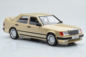 Mercedes E-Class W124 Tuning Beige MCG 1:18 MCG18342 Métal Moulé — image 4 sur 6