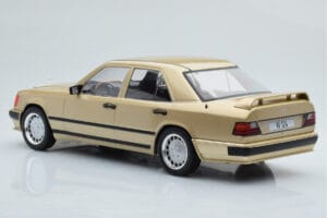 Mercedes E-Class W124 Tuning Beige MCG 1:18 MCG18342 Métal Moulé — image 5 sur 6