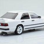 Mercedes E-Class W124 Tuning Blanc MCG 1:18 - image 2 of 6