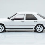 Mercedes E-Class W124 Tuning Blanc MCG 1:18 - image 3 of 6