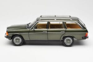 Mercedes 230T W123 T-Model Vert Métallisé Norev 1:18 183730 Métal Moulé — image 4 sur 8