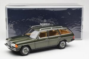 Mercedes 230T W123 T-Model Vert Métallisé Norev 1:18 183730 Métal Moulé — image 8 sur 8