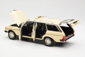 Mercedes 230T W123 T-Model Taxi Norev 1:18 183731 Métal Moulé — image 5 sur 8