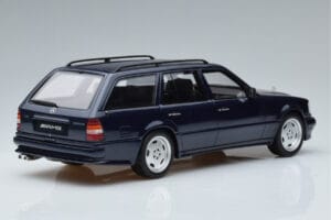 Mercedes E36 AMG S124 Bleu Otto 1:18 OT753 Résine — image 2 sur 6