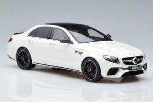 Mercedes AMG E63 S W213 Blanc GT Spirit 1:18 B66965711 Résine — image 4 sur 6