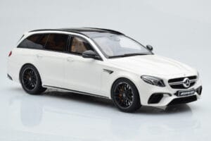Mercedes AMG E63 S S213 T-Model Blanc GT Spirit 1:18 GT795 Résine — image 4 sur 6