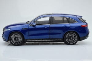 Mercedes EQC 400 Brilliant Bleu NZG 1:18 B66963757 Métal Moulé — image 4 sur 8