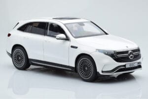 Mercedes EQC 400 Diamond Blanc NZG 1:18 B66963756 Métal Moulé — image 6 sur 8