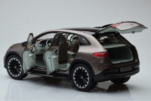 Mercedes EQE SUV X294 AMG Line Velvet Marron NZG 1:18 B66960836 Métal Moulé — image 5 sur 8