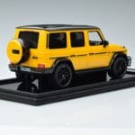 Mercedes AMG G63 W463 Jaune MotorHelix 1:18 MH018 Y Résine - image 2 of 7