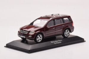 Mercedes GL X164 Cornaline Rouge Minichamps 1:43 B66962226 Métal Moulé — image 2 sur 4