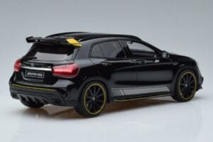 Mercedes AMG GLA45 X156 Jaune Night Edition GT Spirit 1:18 B66960469 Résine — image 2 sur 6