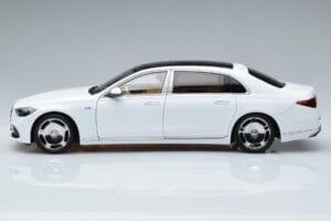 Mercedes Maybach S600 W222 V12 Biturbo Diamond Blanc Almost Real 1:18 820116 Métal Moulé — image 4 sur 11