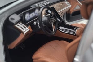 Mercedes Maybach S600 W222 V12 Biturbo Hightech Argent Almost Real 1:18 820118 Métal Moulé — image 10 sur 12
