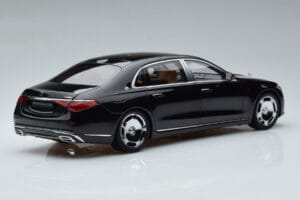Mercedes Maybach S600 W222 V12 Biturbo Obsidian Noir Almost Real 1:18 820115 Métal Moulé — image 3 sur 11