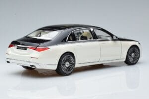 Mercedes Maybach S680 X223 Blanc Norev 1:18 B66961424 Métal Moulé — image 3 sur 7