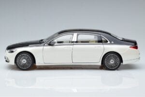 Mercedes Maybach S680 X223 Blanc Norev 1:18 B66961424 Métal Moulé — image 4 sur 7