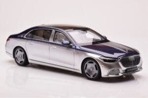 Mercedes Maybach S680 W223 Nautical Bleu Cirrus Argent Almost Real 1:18 820125 Métal Moulé — image 6 sur 8
