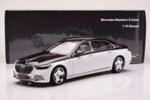 Mercedes Maybach S680 W223 Obsidian Noir Diamond Blanc Almost Real 1:18 820121 Métal Moulé — image 7 sur 7