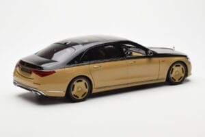 Mercedes Maybach S680 W223 Obsidian Noir Sand Almost Real 1:18 820124 Métal Moulé — image 3 sur 7