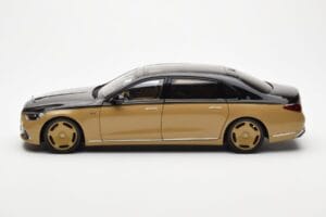 Mercedes Maybach S680 W223 Obsidian Noir Sand Almost Real 1:18 820124 Métal Moulé — image 4 sur 7