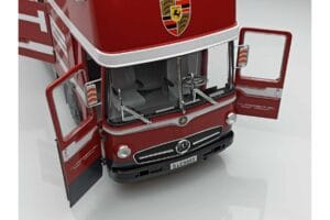 Mercedes O317 Porsche Transporter Rouge CMR 1:18 CMR149 Métal Moulé — image 6 sur 12