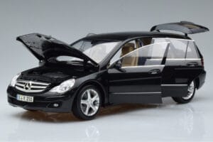 Mercedes R-Class W251 Obsidian Noir Minichamps 1:18 B66962325 Métal Moulé — image 2 sur 7