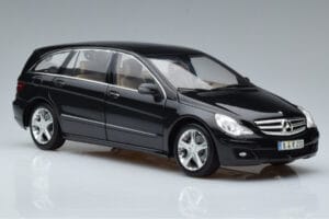 Mercedes R-Class W251 Obsidian Noir Minichamps 1:18 B66962325 Métal Moulé — image 5 sur 7