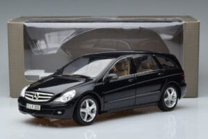 Mercedes R-Class W251 Obsidian Noir Minichamps 1:18 B66962325 Métal Moulé — image 7 sur 7