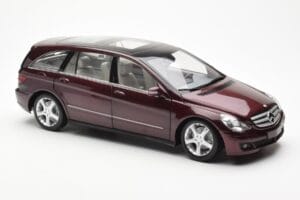 Mercedes R-Class W251 Rouge Métallique Minichamps 1:18 150034602 Métal Moulé — image 6 sur 8
