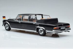 Mercedes 600 Pullman W100 Landaulet Queen Elizabeth II KK-Scale 1:18 KKDC181185 Métal Moulé — image 5 sur 6