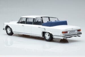 Mercedes 600 Pullman W100 Landaulet Blanc KK-Scale 1:18 KKDC181184 Métal Moulé — image 5 sur 6