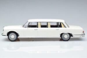 Mercedes S-Class 600 W100 LWB Pullman Blanc MCG 1:18 MCG18188 Métal Moulé — image 3 sur 6