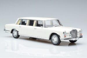 Mercedes S-Class 600 W100 LWB Pullman Blanc MCG 1:18 MCG18188 Métal Moulé — image 4 sur 6