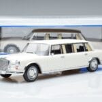 Mercedes S-Class 600 W100 LWB Pullman Blanc MCG 1:18 MCG18188 Métal Moulé - image 6 of 6